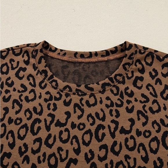 Leopard Print 2 PC Set - Picture 6 of 16